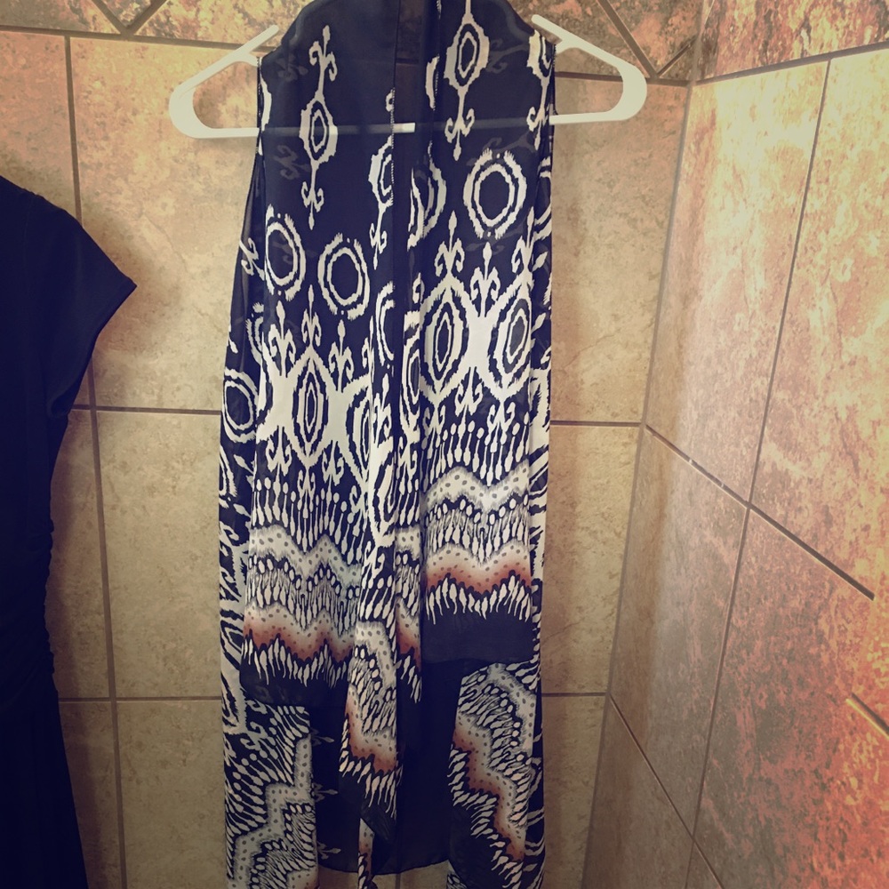 Sleeveless kimono top